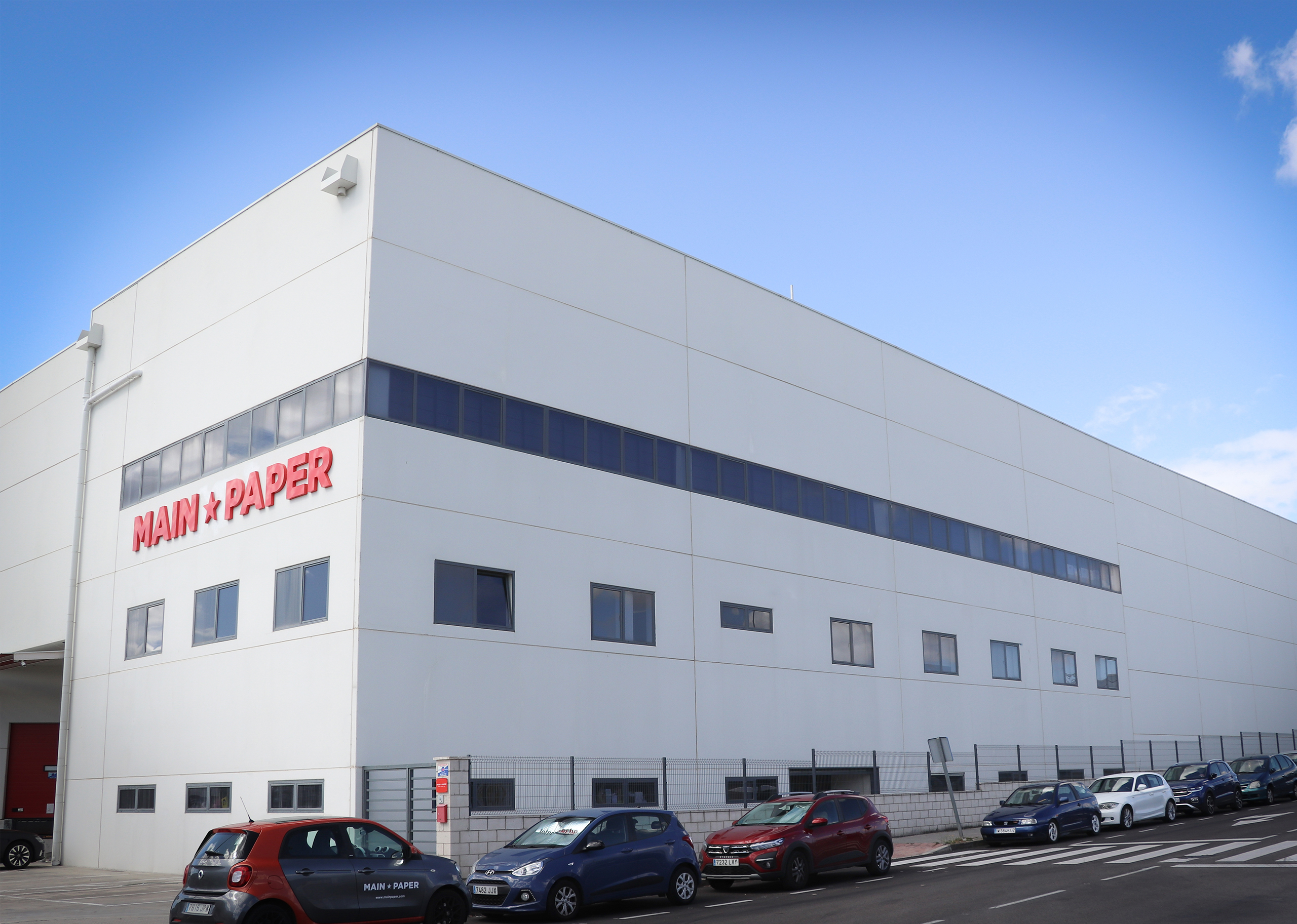 Exterieur des installations Main Paper